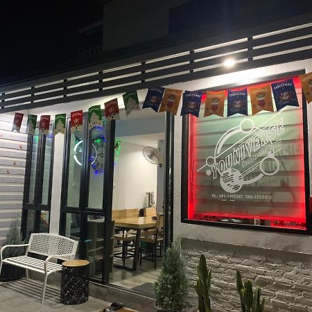 Youniverse Homestay チエンマイ エクステリア 写真