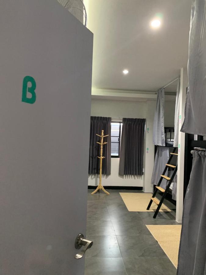 Youniverse Homestay チエンマイ エクステリア 写真